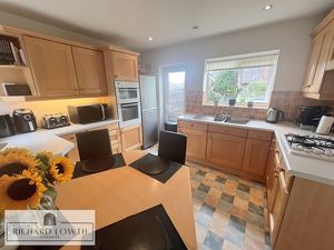 Breakfast Kitchen- click for photo gallery